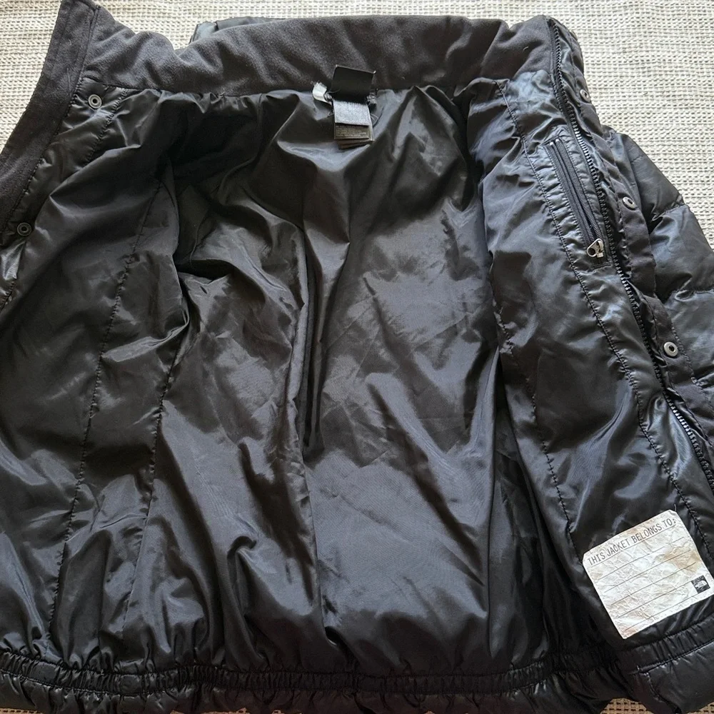 The North Face Girls Hooded Black Puffer 550 Goose Down Jacket